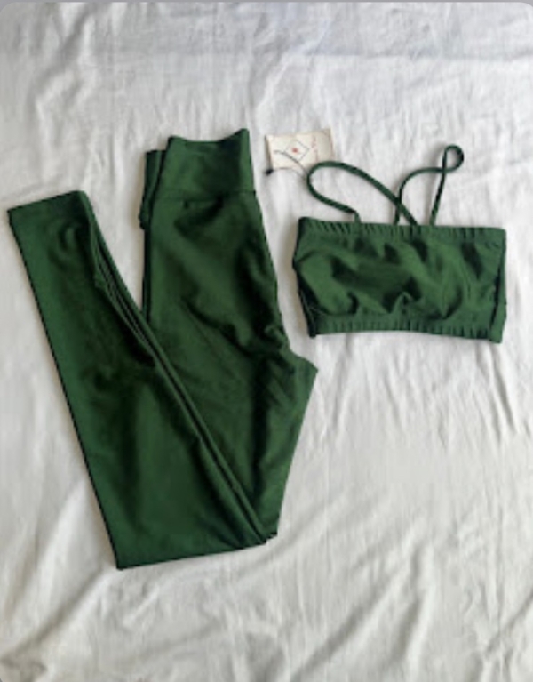 Conjunto Fitness Isis